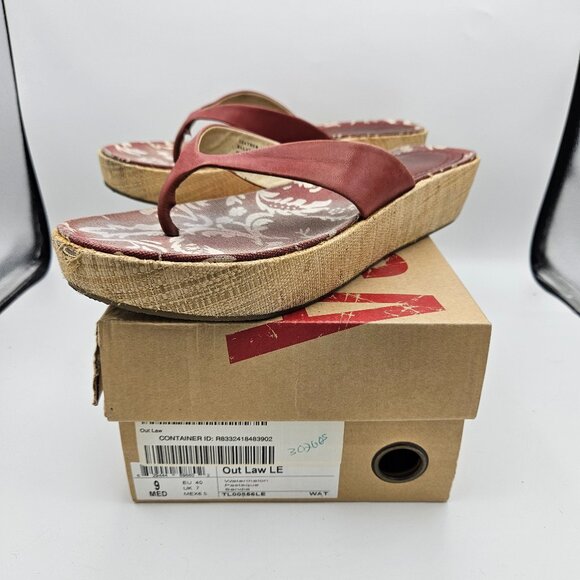 Tribeca Watermelon color Outlaw LE Sandals Size 9 - Picture 1 of 8